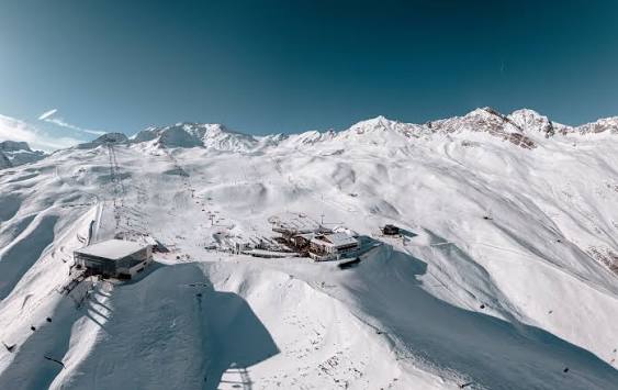 Taxi Flughafen Innsbruck nach Landeck im Winter: Schneefahrten sicher & stressfrei